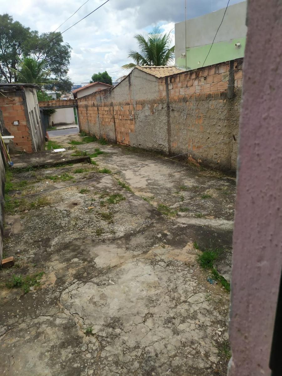 Casa, Trevo, 2 Quartos, 3 Vagas