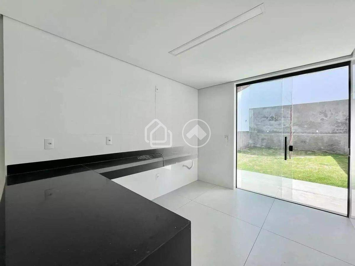 Casa, Planalto, 3 Quartos, 4 Vagas, 1 Suíte