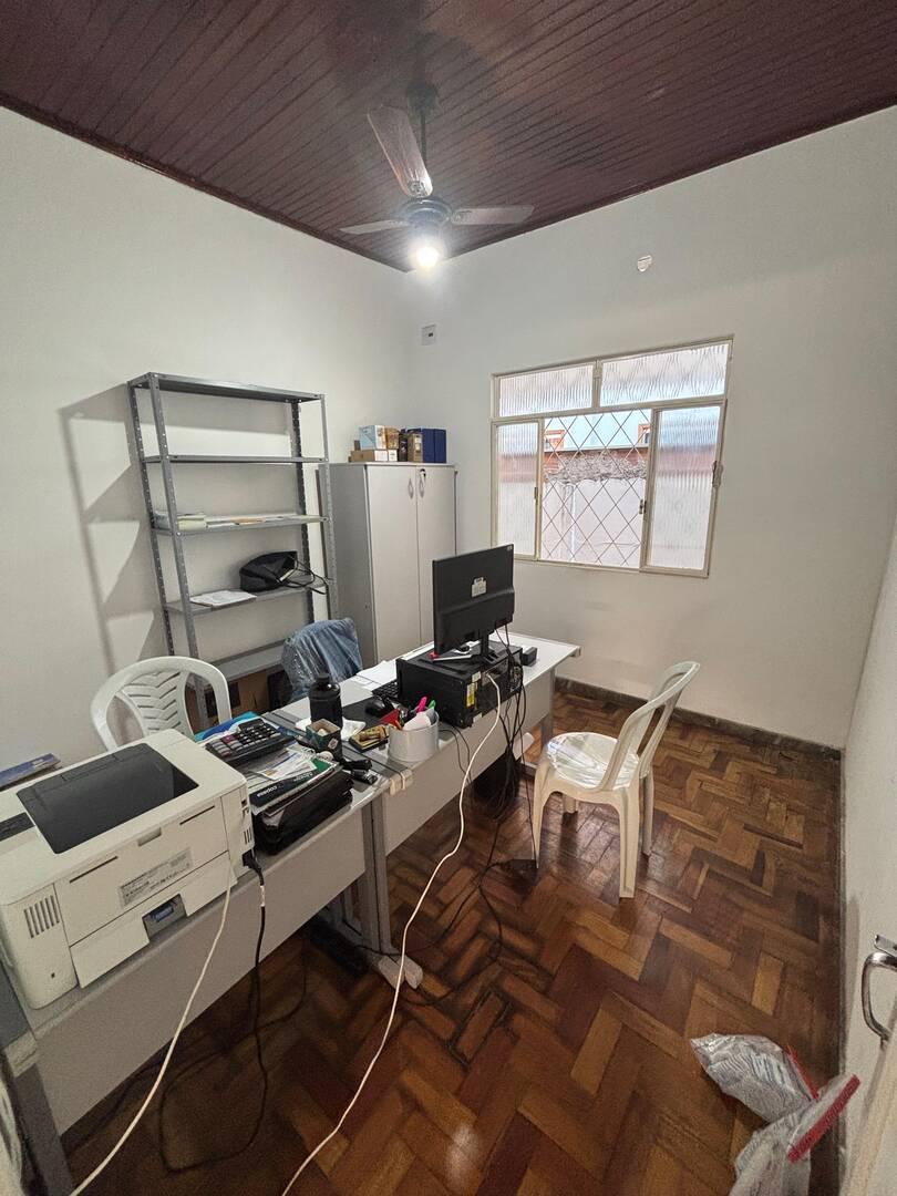Casa, Giovanini, 4 Quartos, 2 Vagas, 1 Suíte