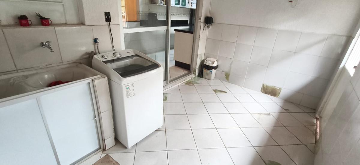 Casa, Santa Terezinha, 3 Quartos, 5 Vagas