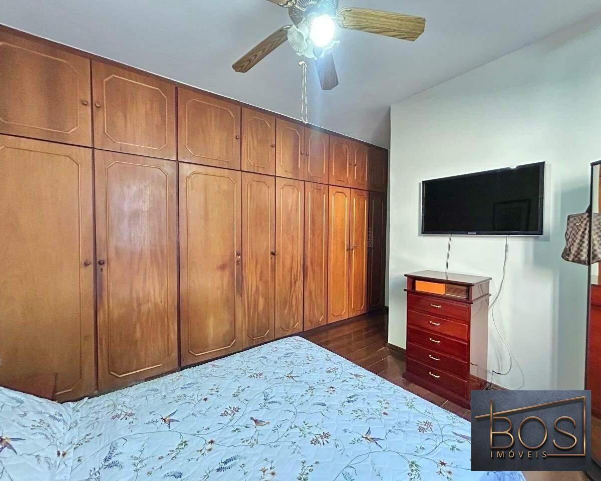 Casa, Luxemburgo, 5 Quartos, 4 Vagas, 2 Suítes
