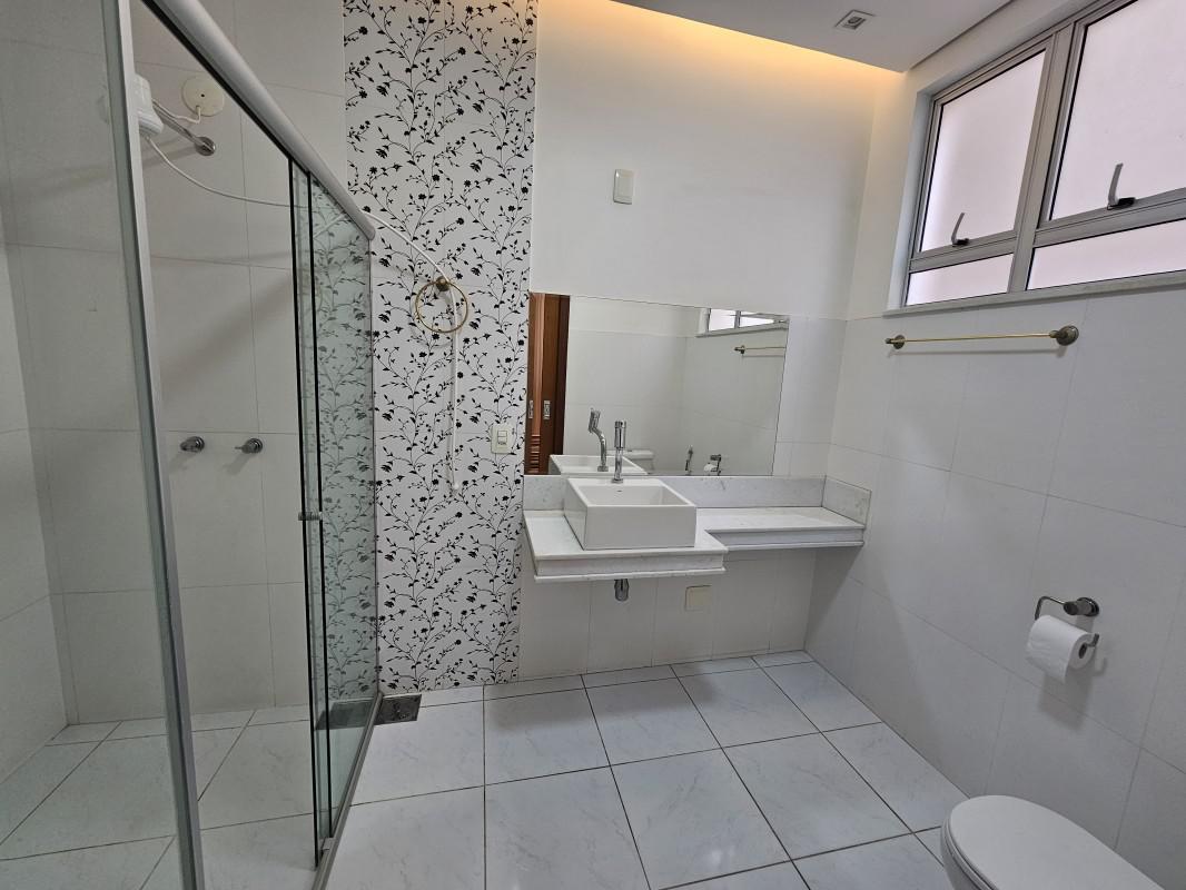 Casa, Fernão Dias, 5 Quartos, 4 Vagas, 5 Suítes