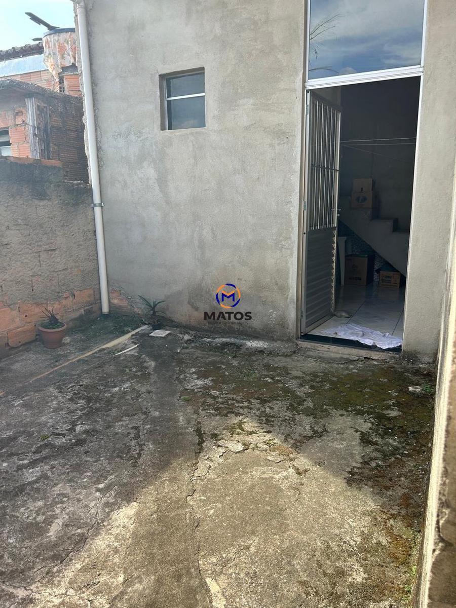 Casa, Conjunto Cristina (são Benedito), 2 Quartos, 0 Vaga, 1 Suíte