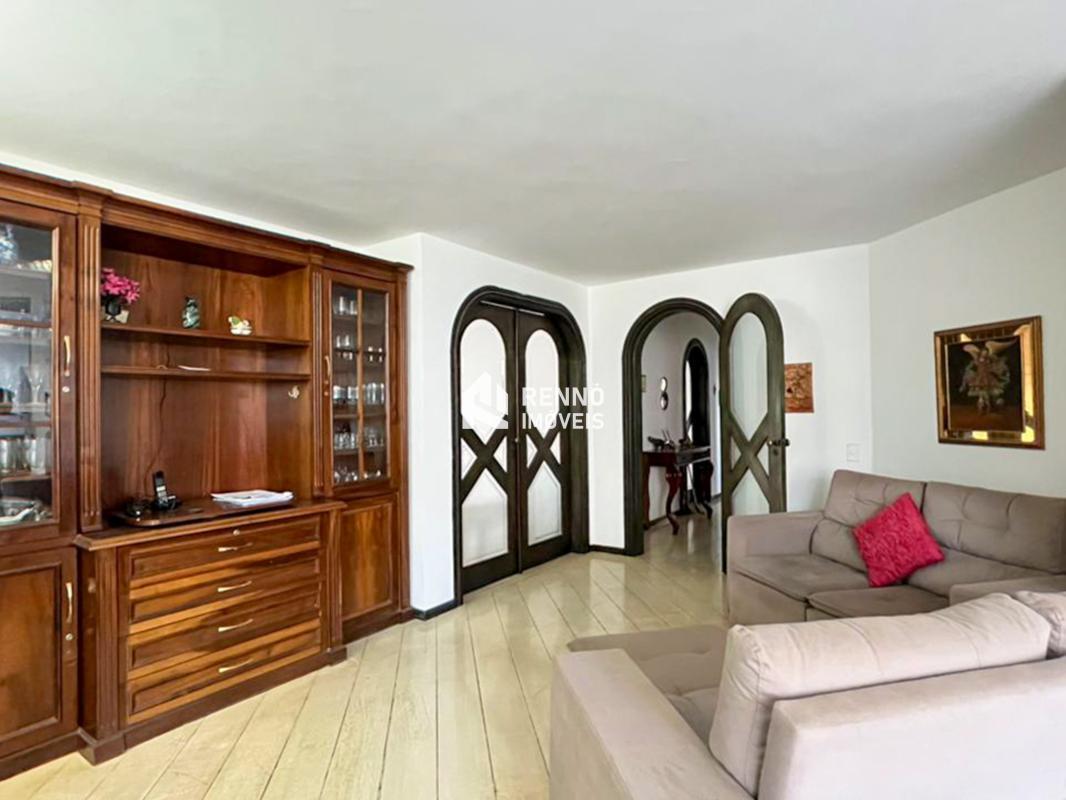 Cobertura, Funcionários, 6 Quartos, 3 Vagas, 1 Suíte