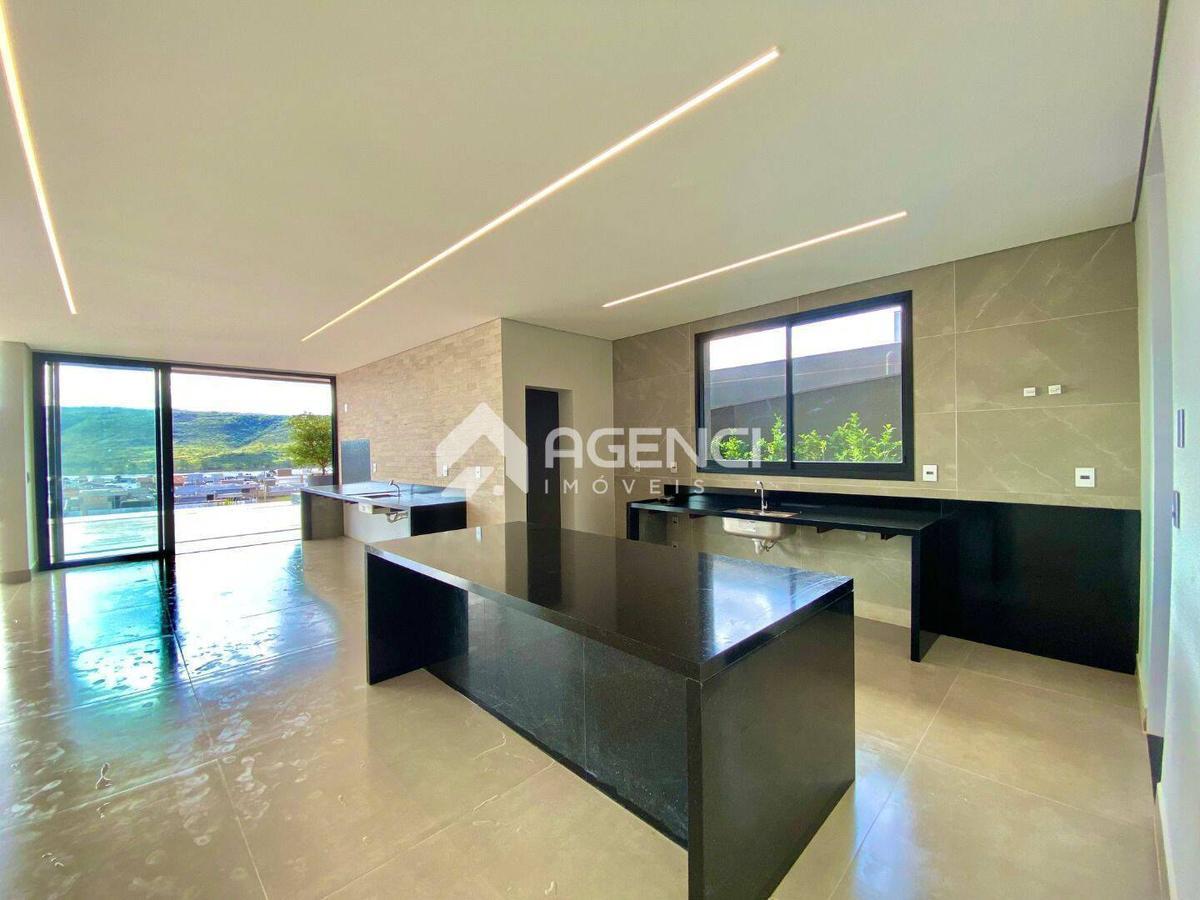 Casa, Alphaville - Lagoa dos Ingleses, 4 Quartos, 0 Vaga, 3 Suítes