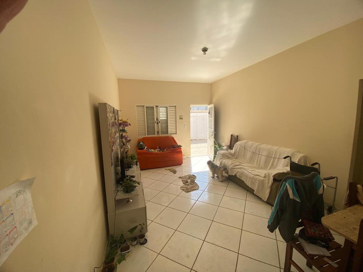 Casa, Jardim Ribeiro, 2 Quartos, 3 Vagas