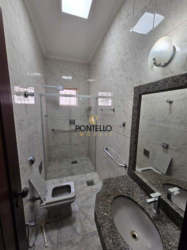 Casa, Boa Vista, 5 Quartos, 1 Vaga, 1 Suíte