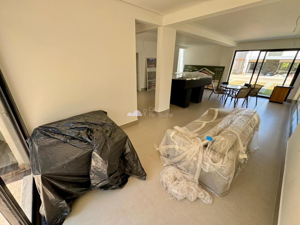 Casa, Trevo, 3 Quartos, 2 Vagas, 1 Suíte