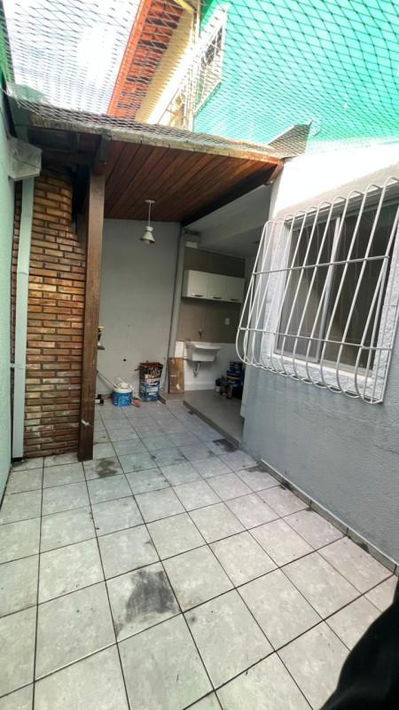 Casa, Castelo, 2 Quartos, 2 Vagas, 1 Suíte