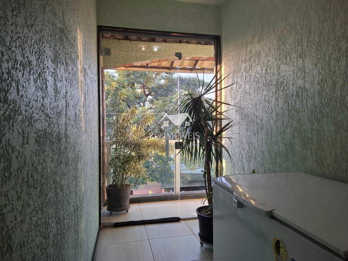 Casa, Tirol, 3 Quartos, 6 Vagas, 1 Suíte