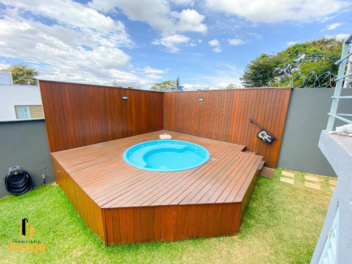 Casa, Trevo, 4 Quartos, 4 Vagas, 1 Suíte