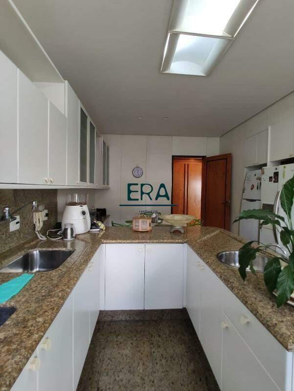 Apartamento, Serra, 0 Quarto, 4 Vagas, 1 Suíte