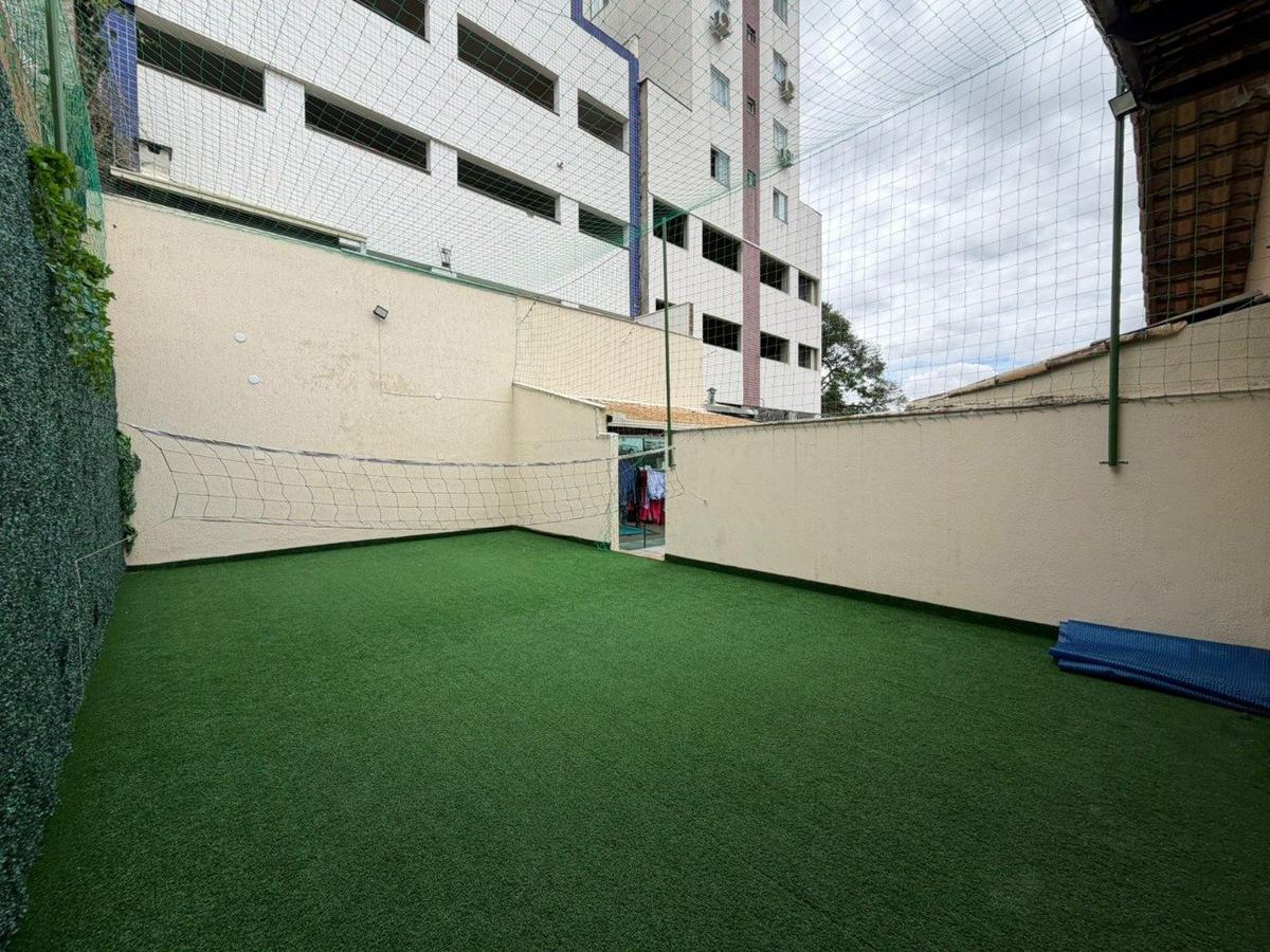 Casa, Europa, 3 Quartos, 3 Vagas, 1 Suíte