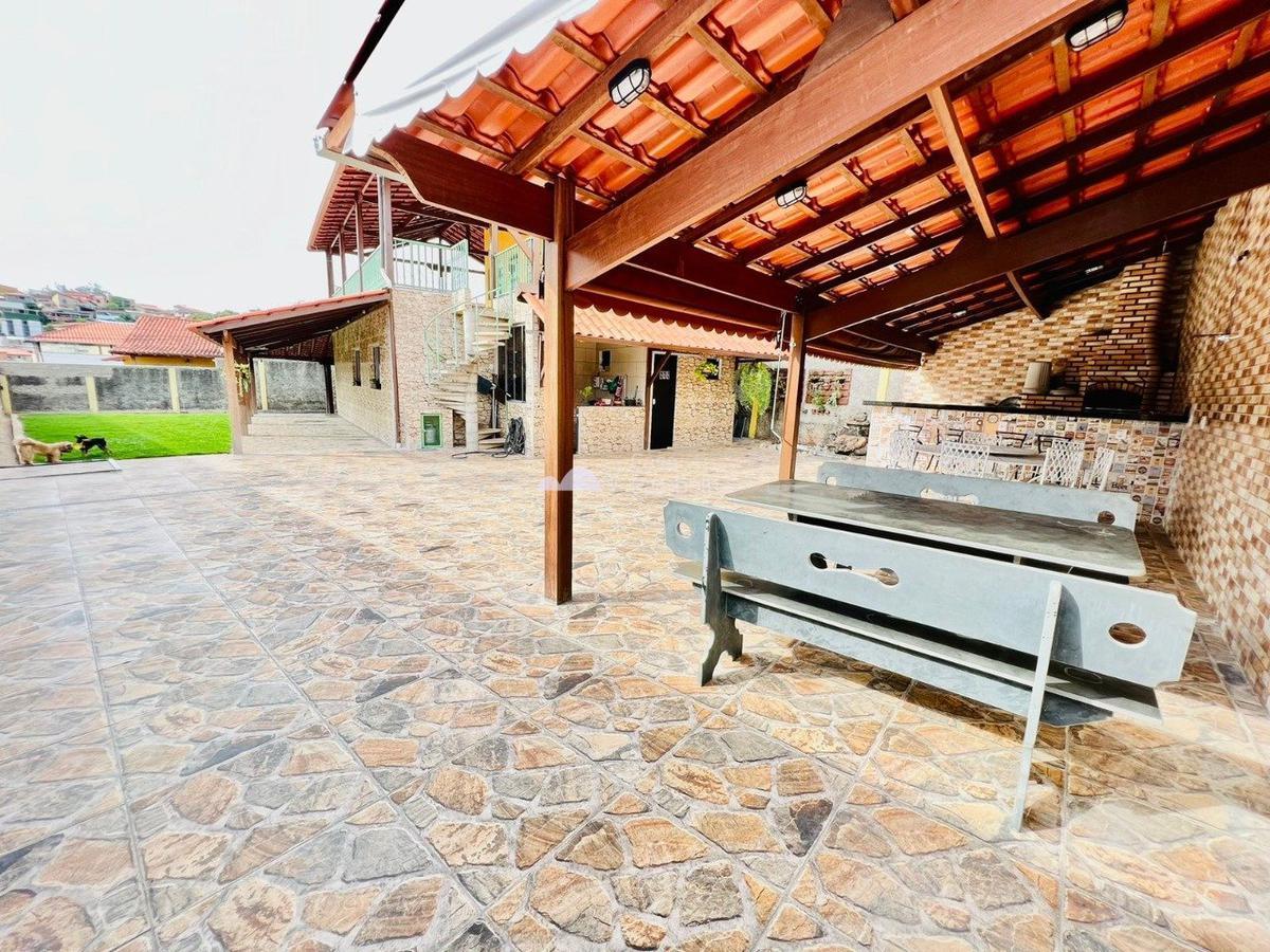 Casa, Jardim dos Comerciários, 5 Quartos, 3 Vagas, 1 Suíte
