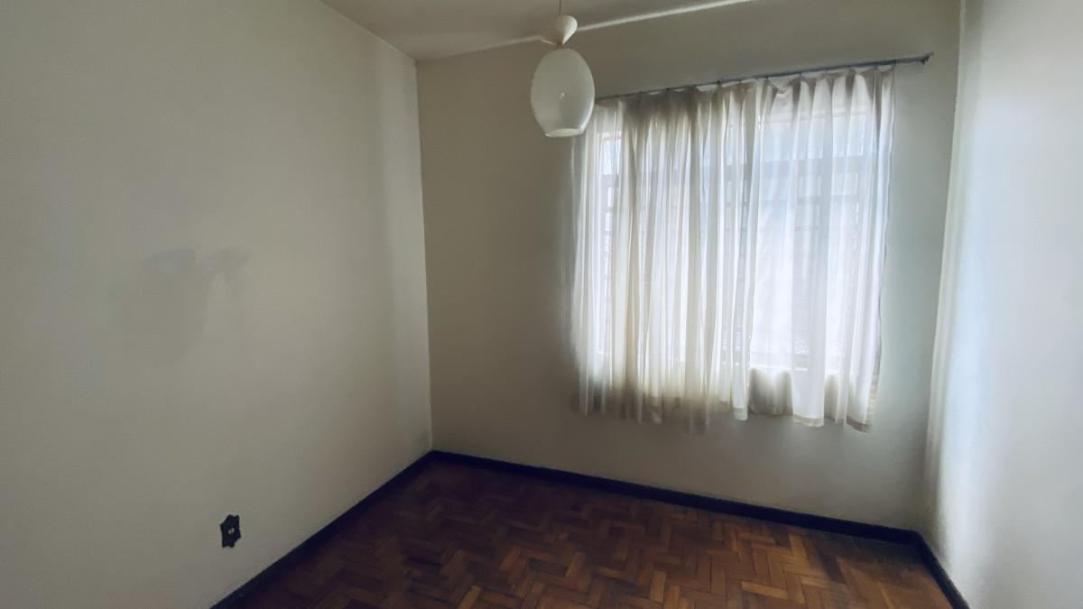 Casa, Santa Efigênia, 3 Quartos, 0 Vaga