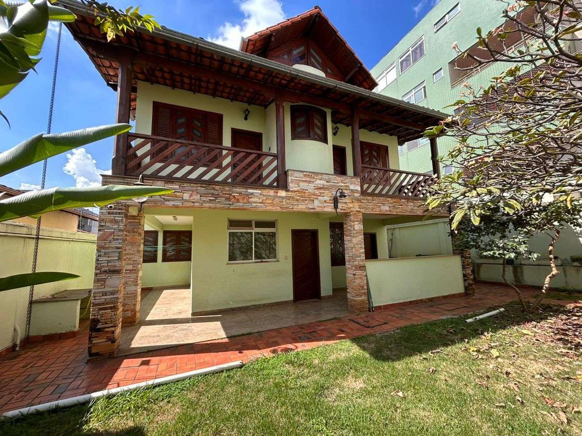 Casa, Castelo, 5 Quartos, 5 Vagas, 2 Suítes