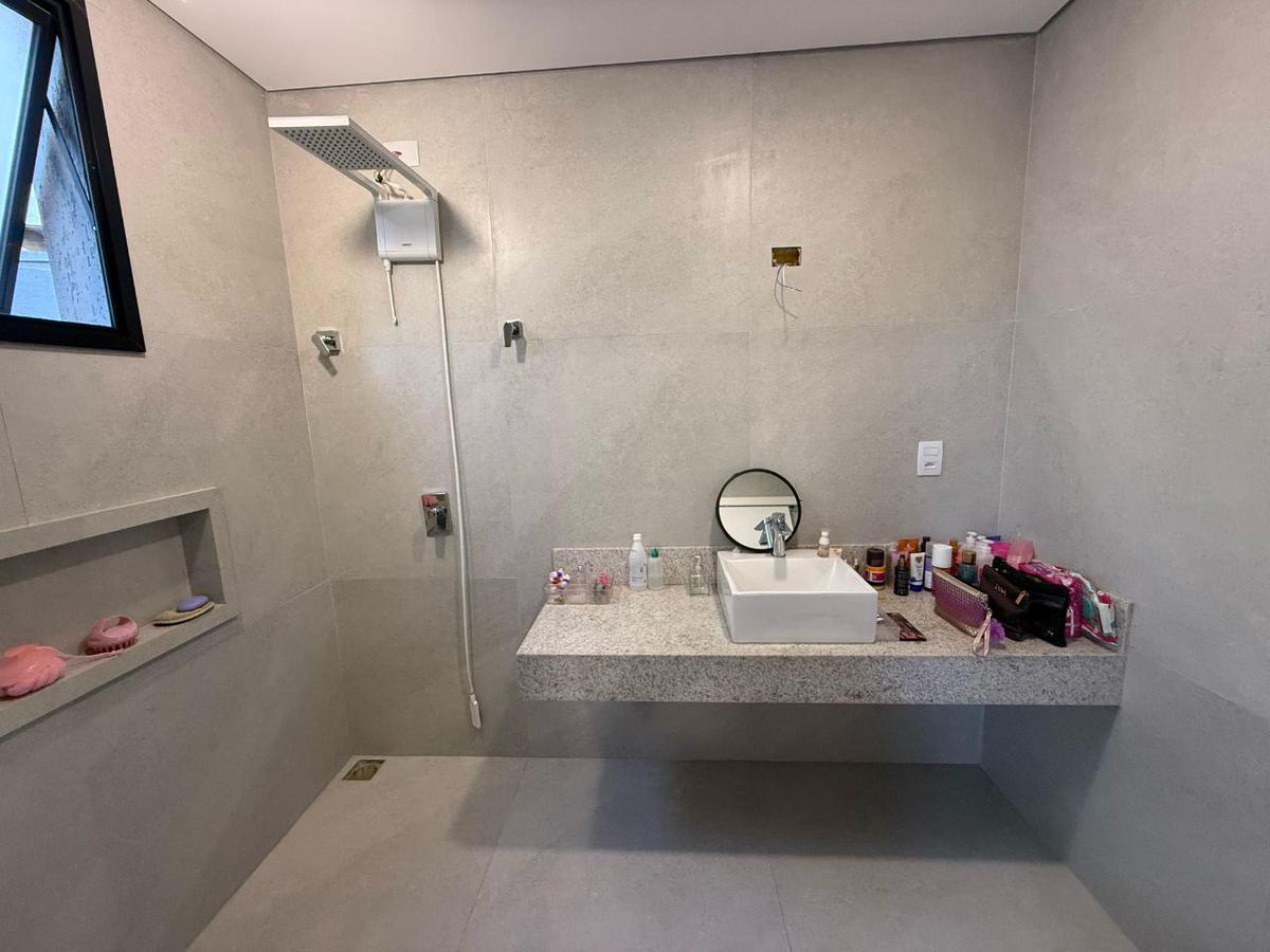 Casa, Trevo, 3 Quartos, 2 Vagas, 3 Suítes