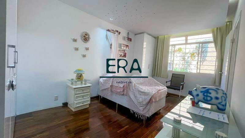 Casa, Vila Paris, 6 Quartos, 7 Vagas, 2 Suítes