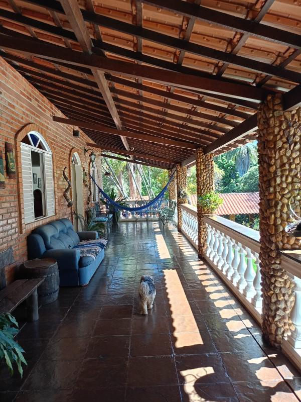 Fazenda, Ravena, 5 Quartos, 2 Vagas, 4 Suítes