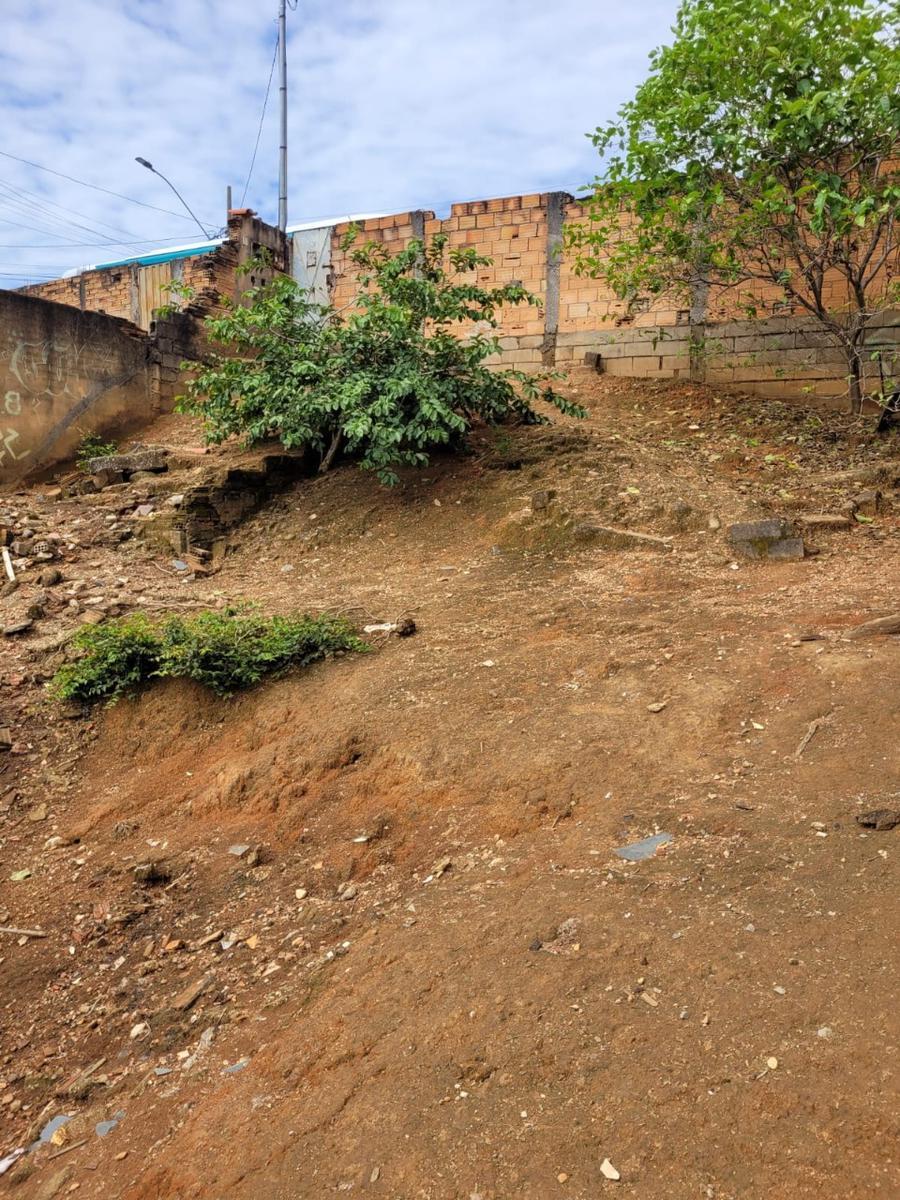 Lote, Monte Castelo, 0 Quarto, 0 Vaga