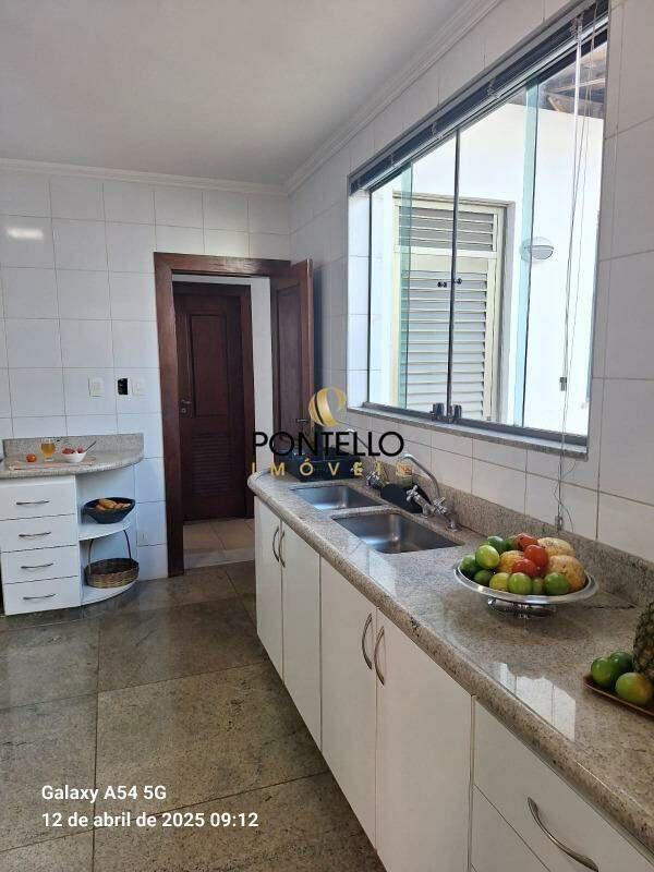 Casa, Mangabeiras, 4 Quartos, 4 Vagas, 2 Suítes