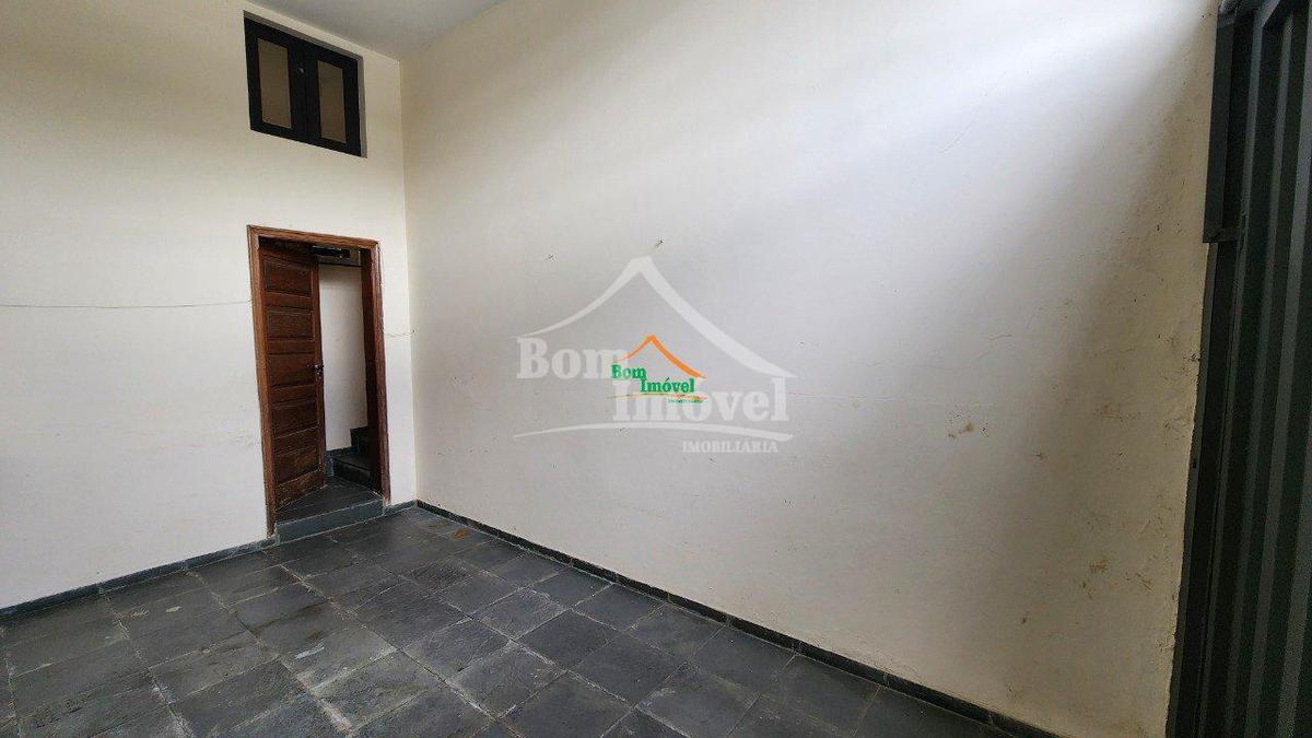 Casa, Centro, 2 Quartos, 1 Vaga, 1 Suíte