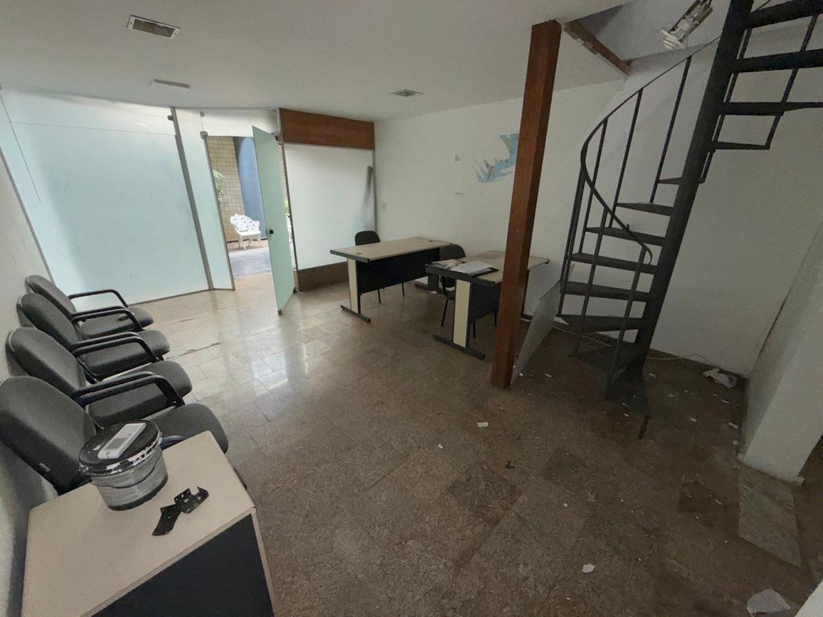 Andar, São José, 0 Quarto, 0 Vaga