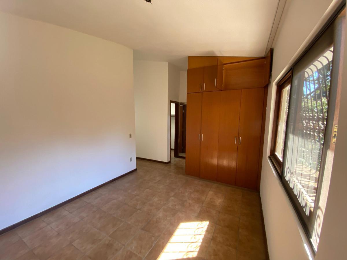 Casa, Nacional, 4 Quartos, 4 Vagas, 2 Suítes