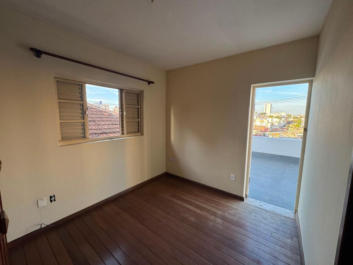 Apartamento, Floresta, 5 Quartos, 3 Vagas, 1 Suíte
