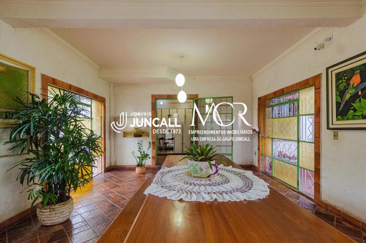 Casa, Castelo, 5 Quartos, 2 Vagas, 1 Suíte