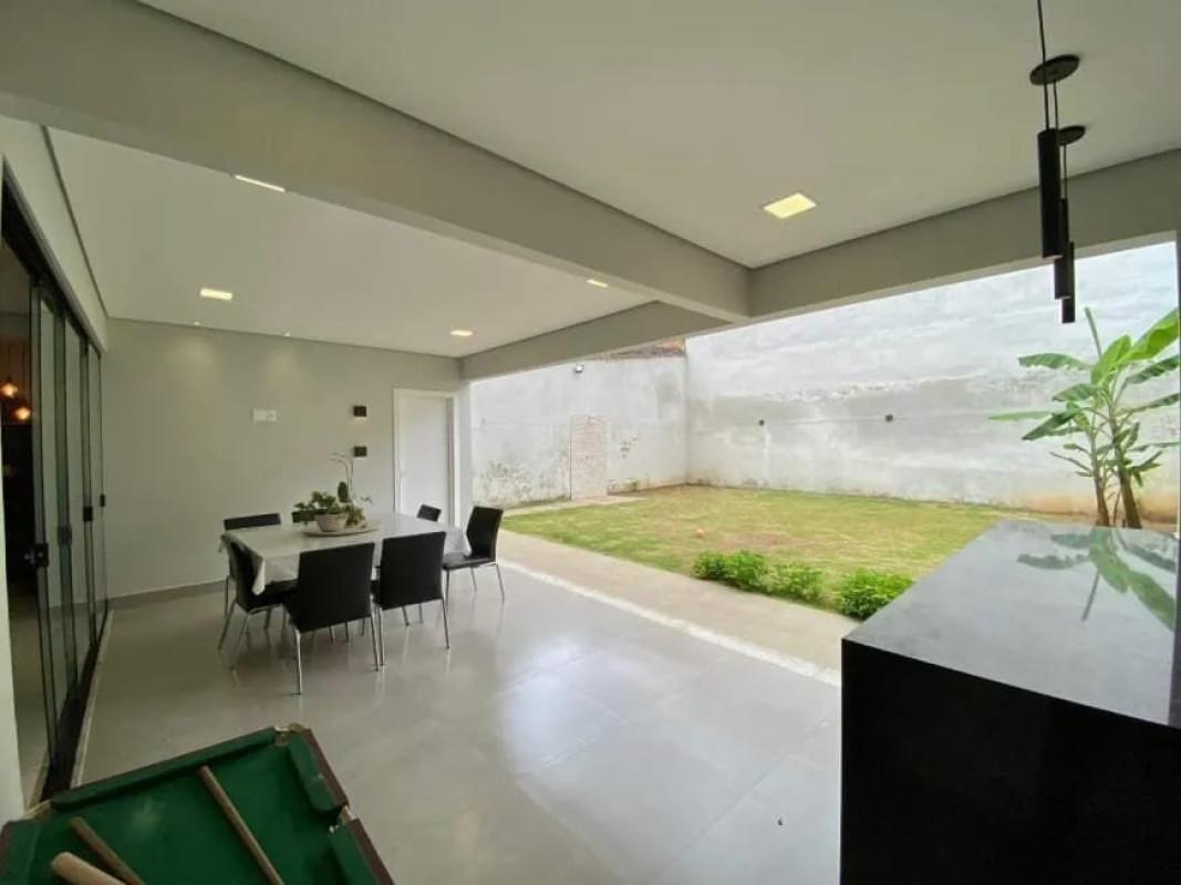 Casa, Planalto, 3 Quartos, 4 Vagas, 3 Suítes