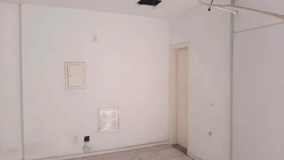 Andar, Centro, 0 Quarto, 0 Vaga