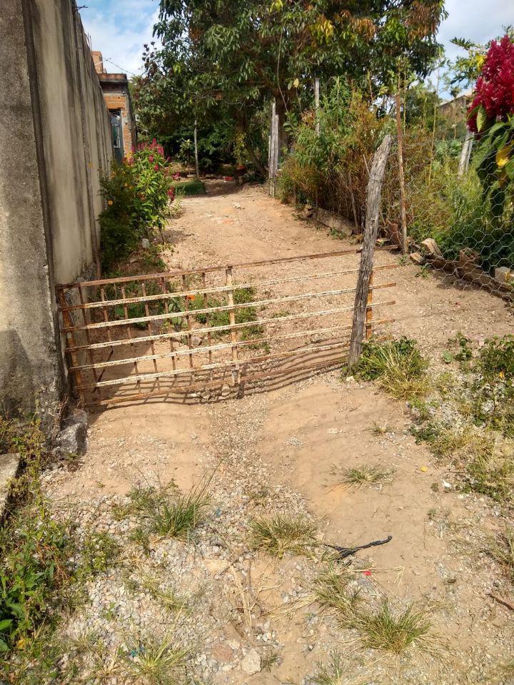 Lote, Novo Retiro, 0 Quarto, 2 Vagas