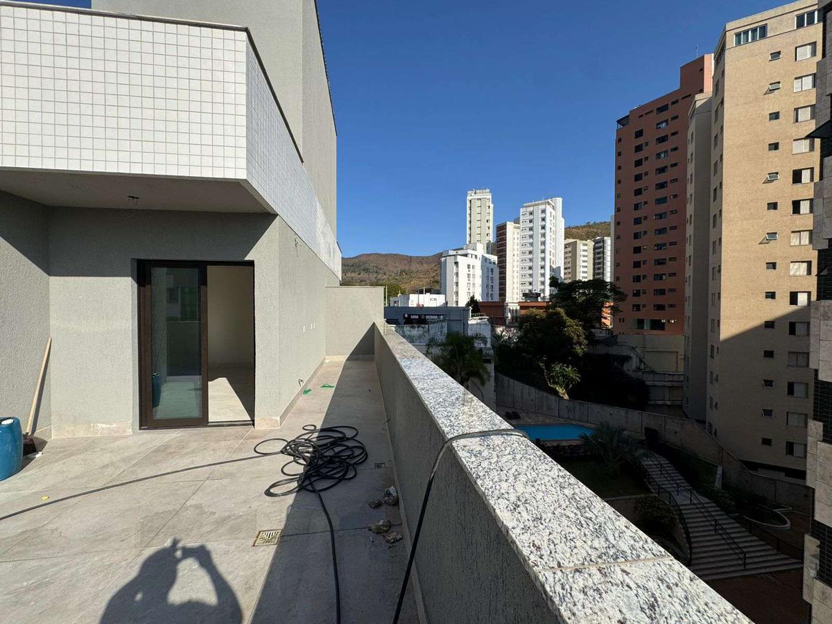 Cobertura, Sion, 2 Quartos, 2 Vagas, 2 Suítes