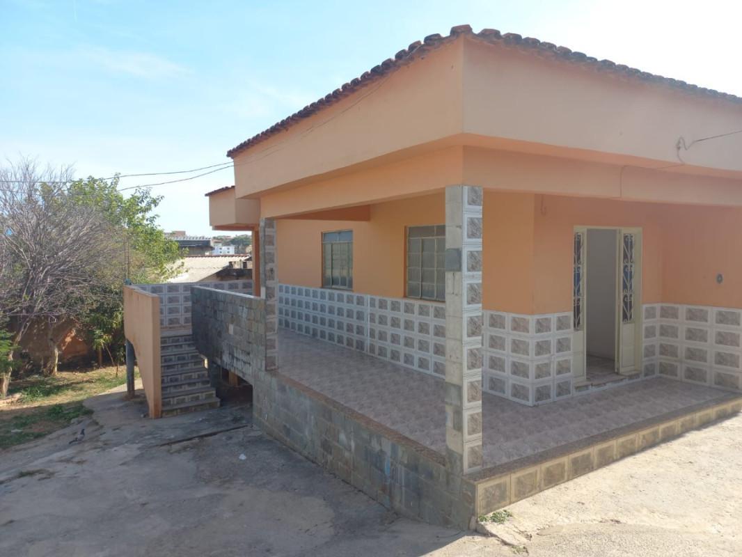 Casa, Jacqueline, 3 Quartos, 4 Vagas