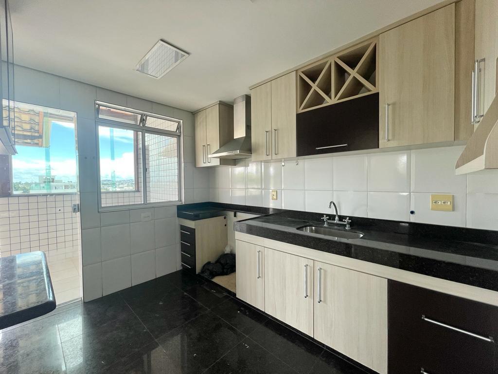 Cobertura, São Luiz (pampulha), 4 Quartos, 2 Vagas, 2 Suítes