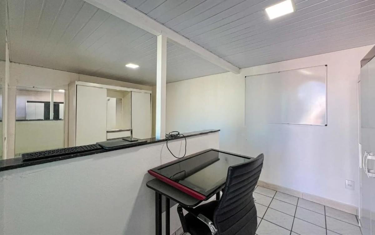 Casa, Sagrada Família, 2 Quartos, 3 Vagas, 2 Suítes