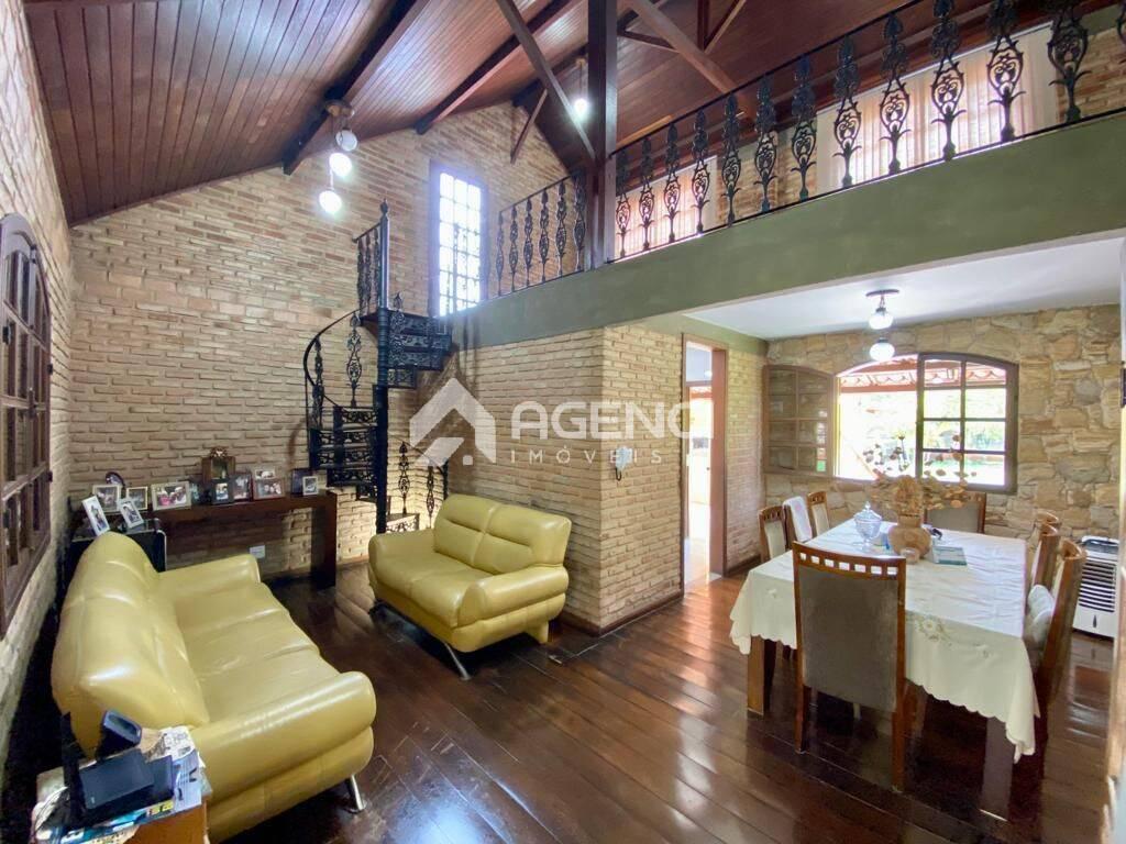 Casa, Bandeirantes (pampulha), 4 Quartos, 0 Vaga, 1 Suíte