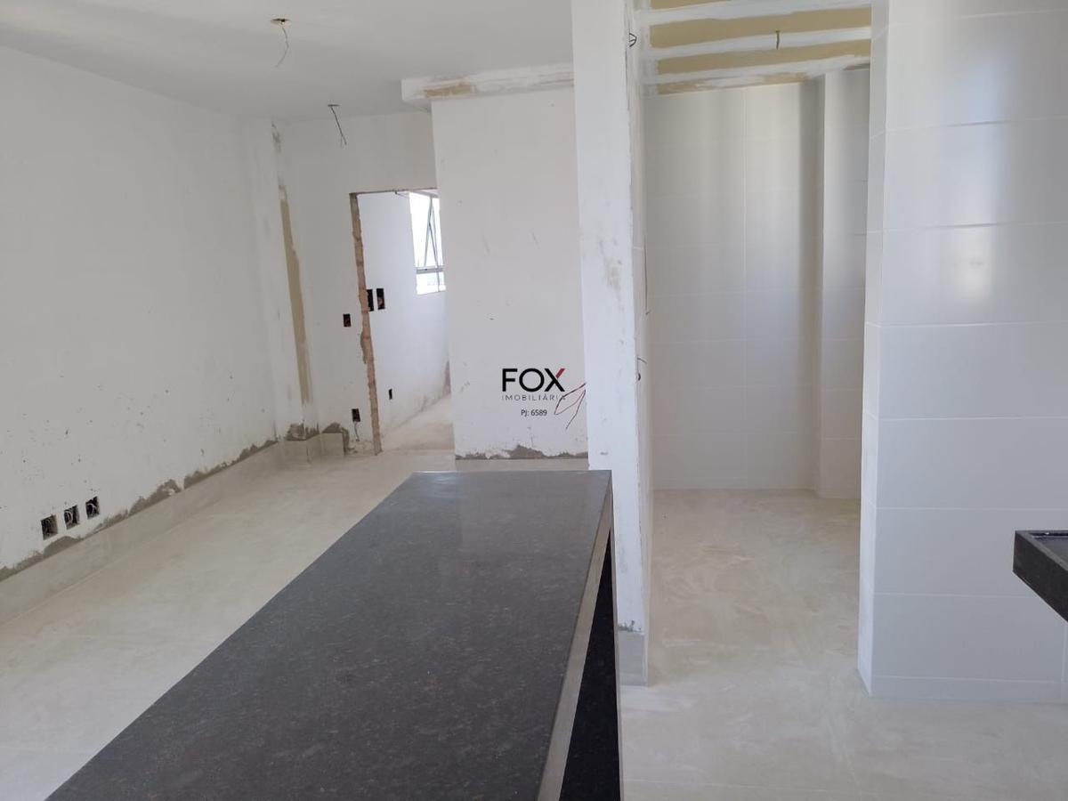 Cobertura, Alto Barroca, 2 Quartos, 2 Vagas, 1 Suíte