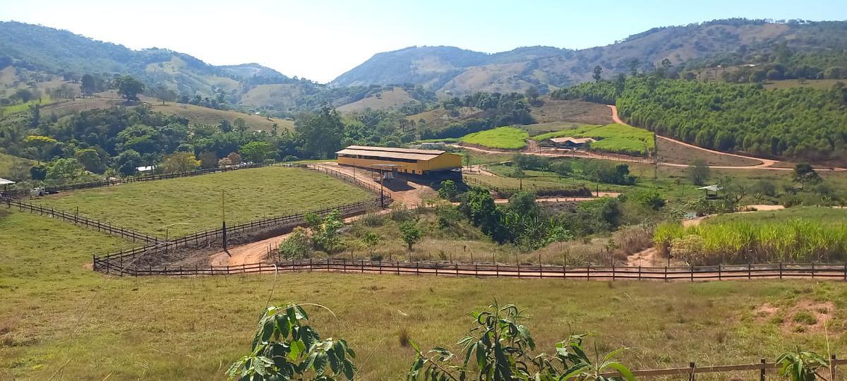 Fazenda, Centro, 4 Quartos, 2 Vagas, 1 Suíte