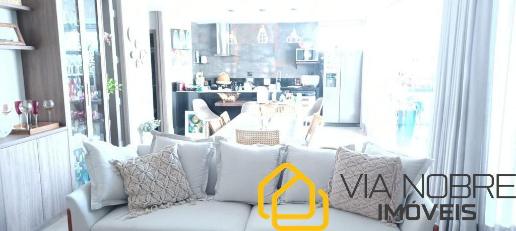 Casa, Estoril, 7 Quartos, 3 Vagas, 3 Suítes