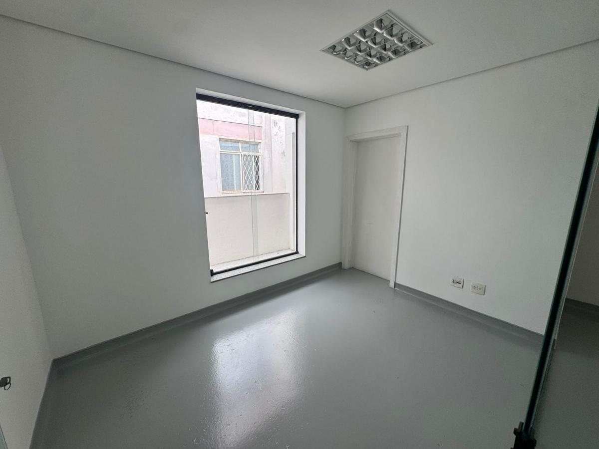 Casa Comercial, Floresta, 20 Quartos, 2 Vagas