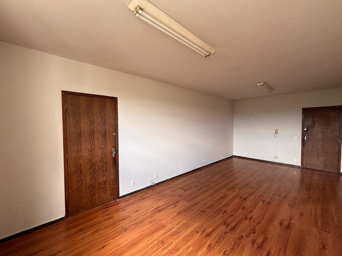 Sala, São José, 0 Quarto, 0 Vaga