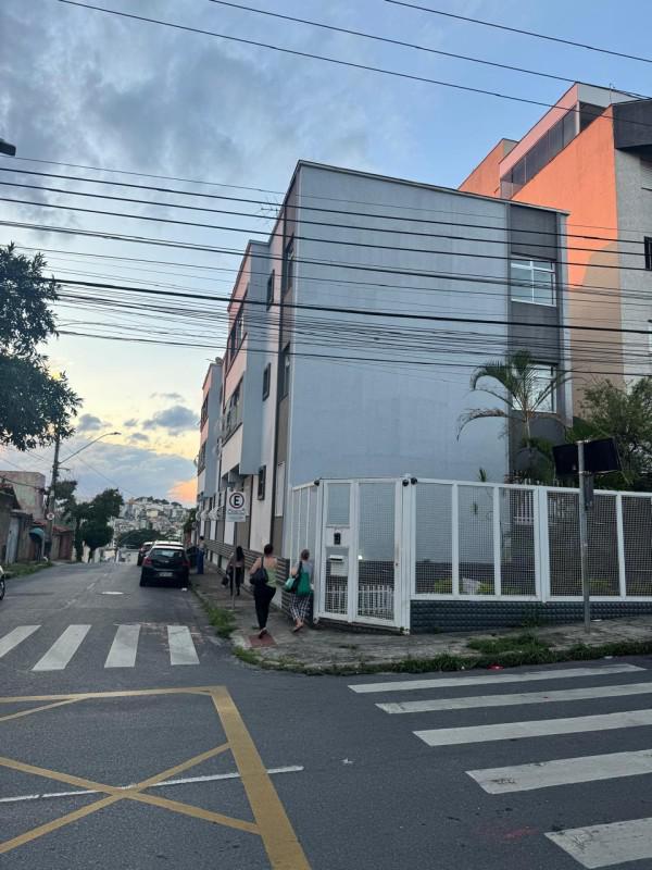 Apartamento, Sagrada Família, 2 Quartos, 1 Vaga