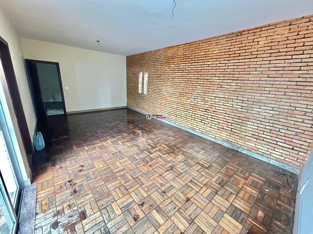 Casa, São José, 4 Quartos, 2 Vagas, 2 Suítes