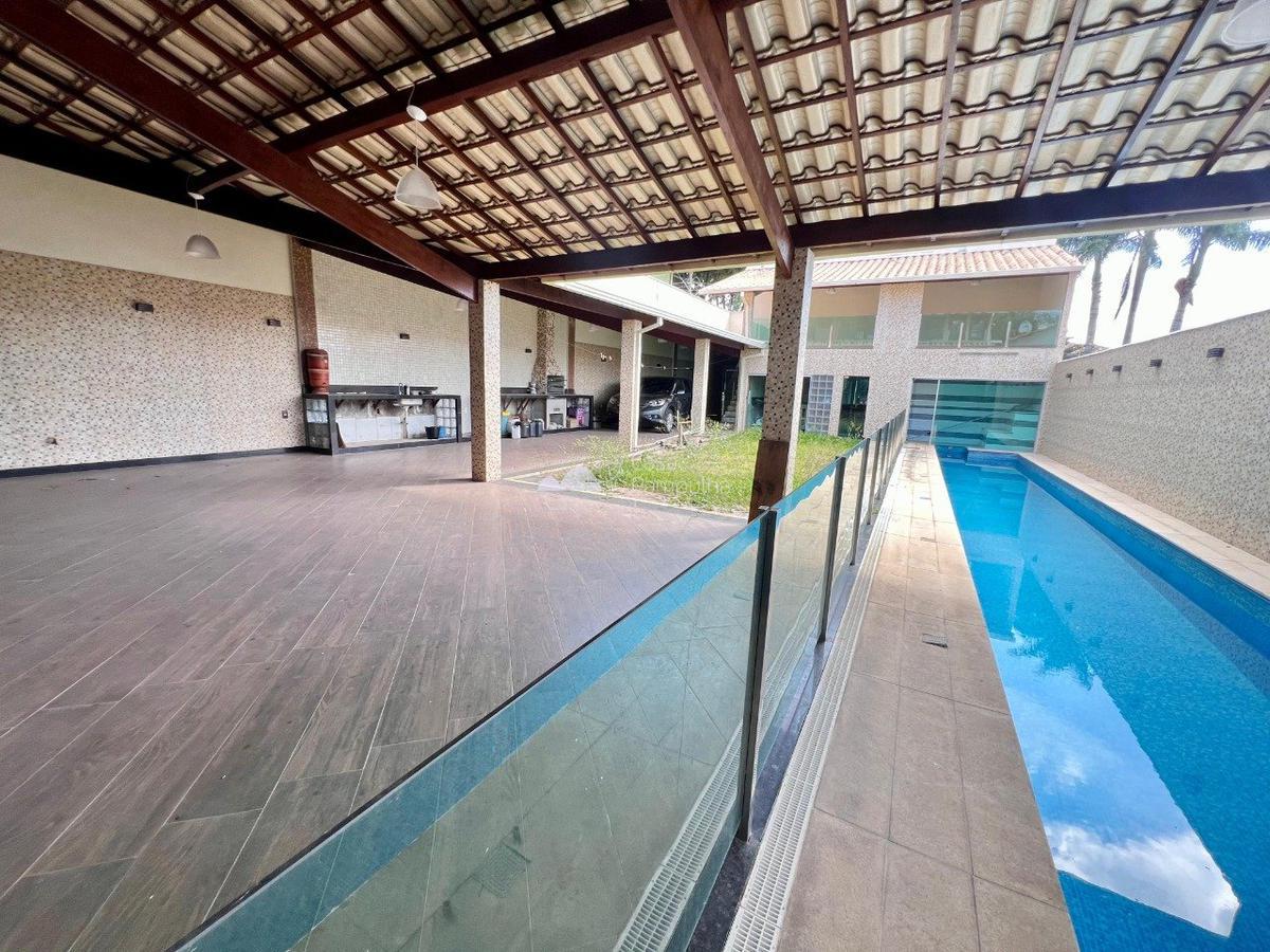 Casa, Trevo, 4 Quartos, 5 Vagas, 2 Suítes
