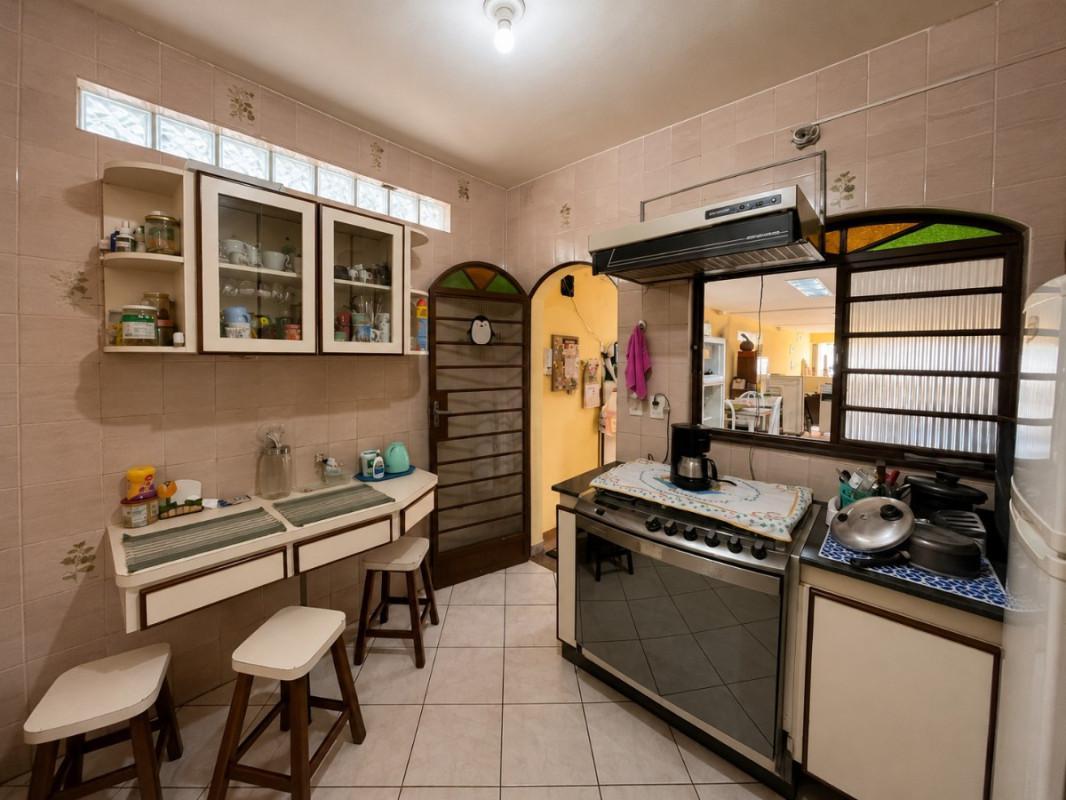 Casa, Alípio de Melo, 6 Quartos, 4 Vagas, 2 Suítes