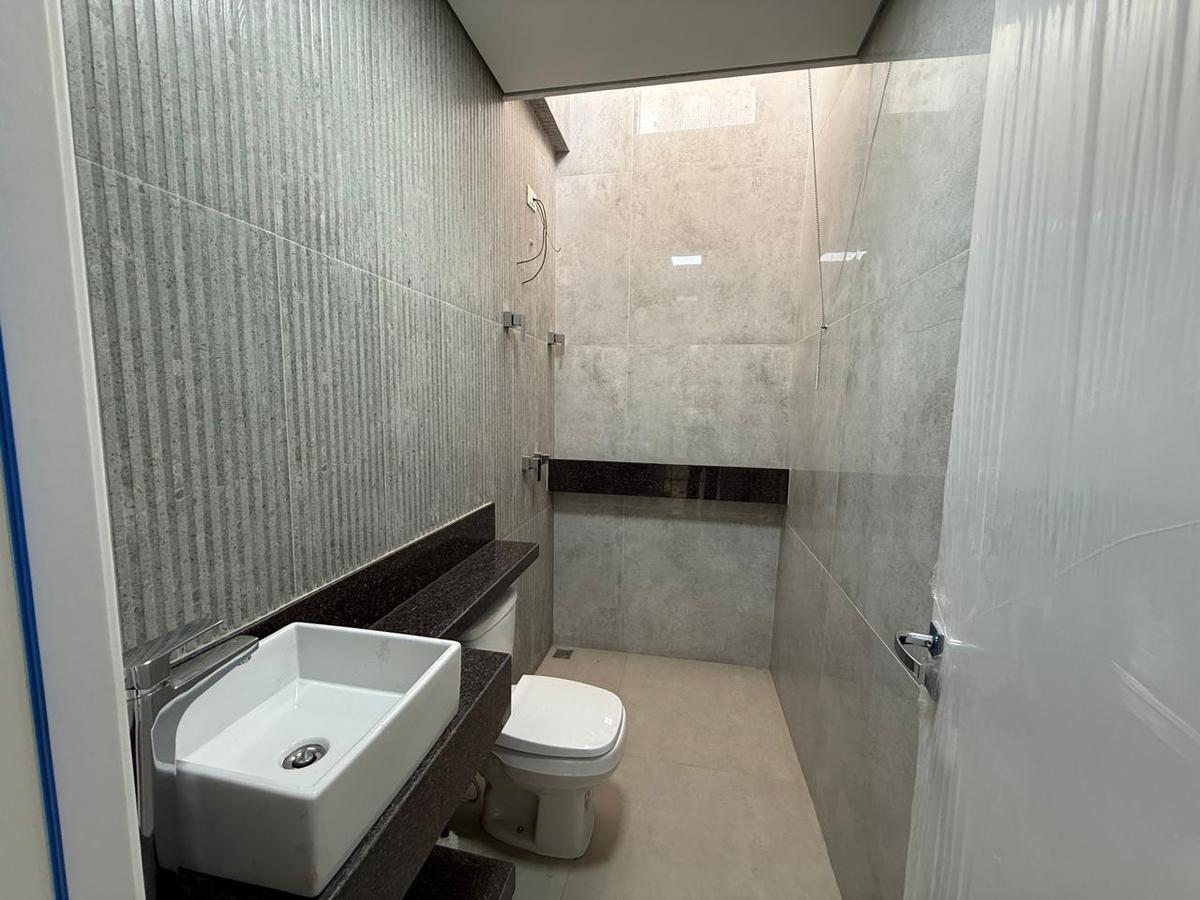 Casa, Nova Floresta, 4 Quartos, 3 Vagas, 2 Suítes