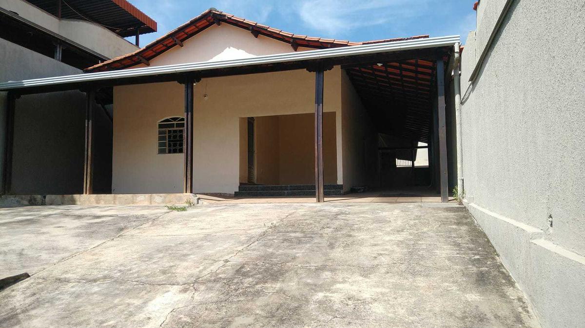 Casa, Bom Jesus, 3 Quartos, 4 Vagas, 1 Suíte