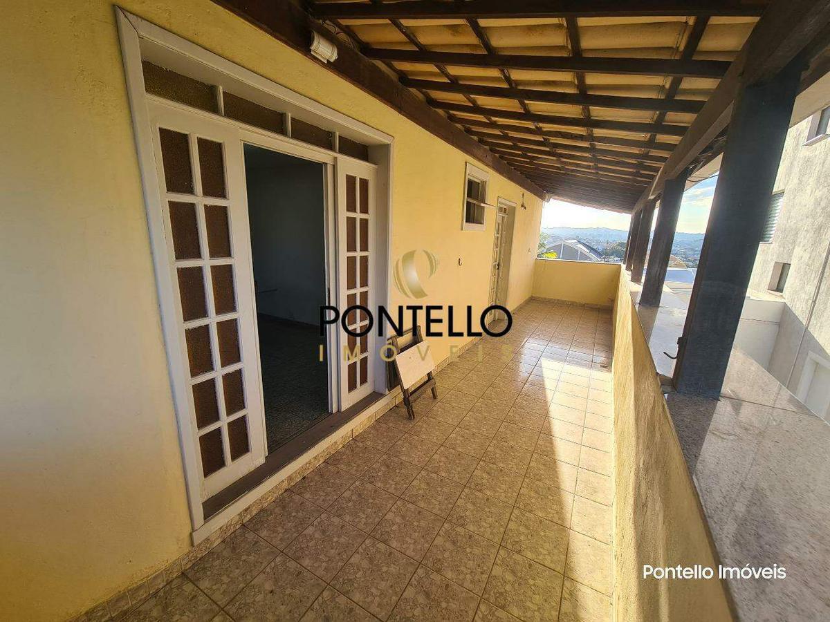 Casa, Cachoeirinha, 5 Quartos, 12 Vagas, 1 Suíte